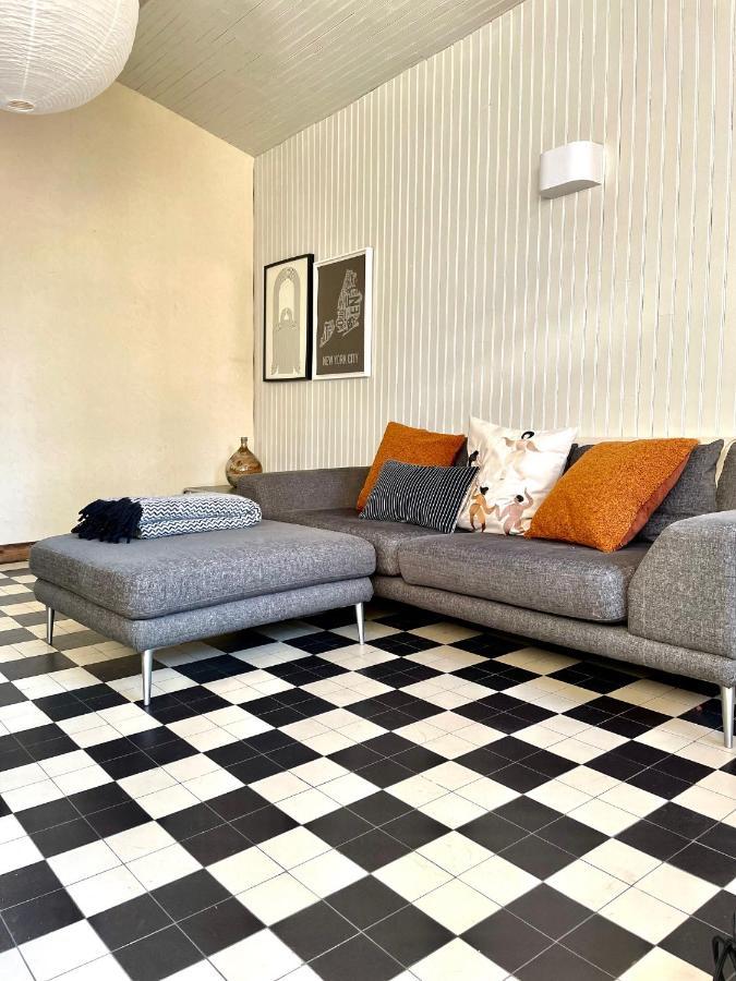 Stylish One Bedroom Apartment In A Lovely Village Saint-Vincent-Rive-d'Olt Ngoại thất bức ảnh